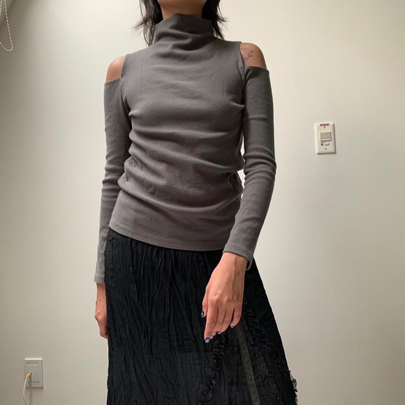 Oak + Fort Cut Out Shoulder Grey Sweater - Picture 3 of 5